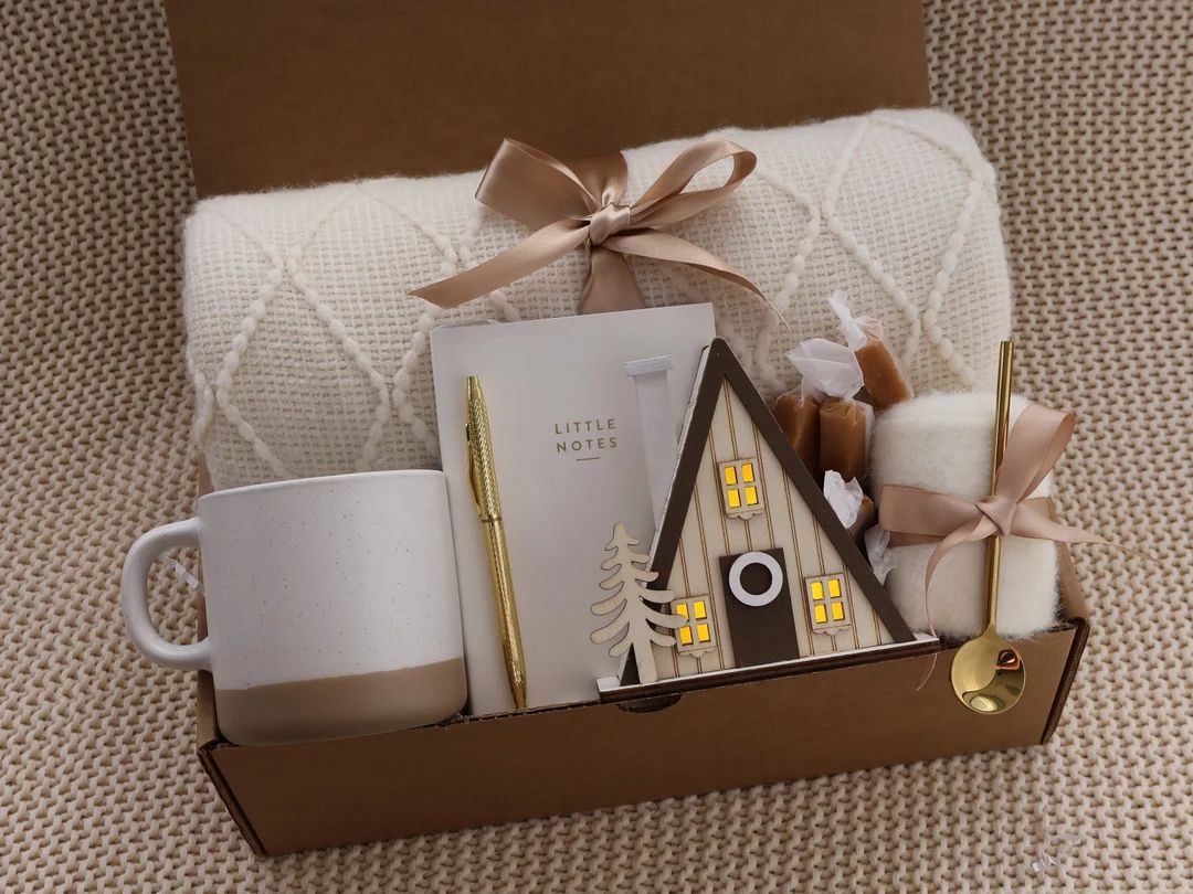 Winter Gift Box Best Friend Christmas Gift Holiday Gift Box - Etsy | Etsy (US)