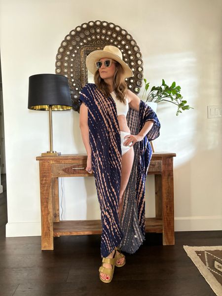 Do you have a summer caftan yet?  What are you waiting for?  

#LTKFindsUnder50 #LTKOver40