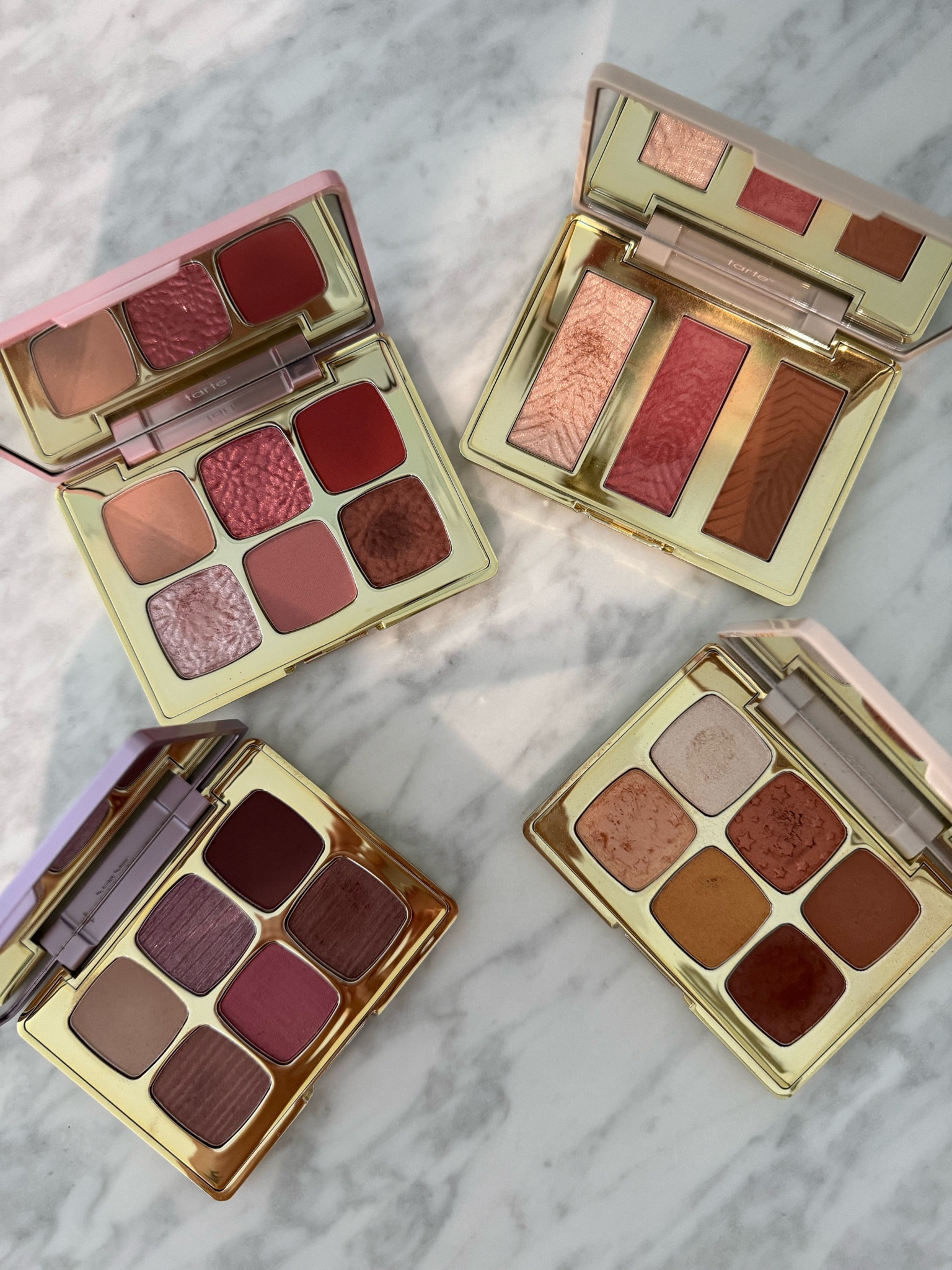 My favorite eyeshadows all in one pack! 🙌🏼 

Makeup
Beauty
Face 
Contour 
Blush 

#LTKbeauty #LTKstyletip #LTKover40