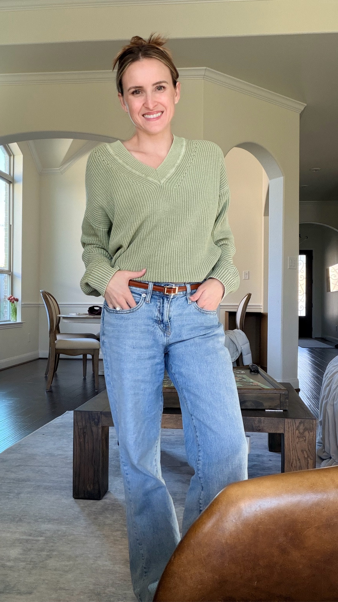 Two pack of reversible belts from Amazon. They are fully adjustable with no holes. Gold hardware. Super affordable!

#LTKootd