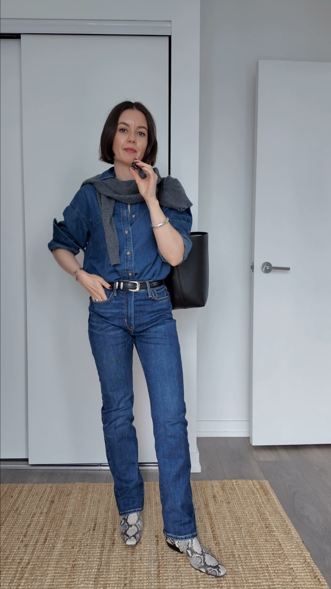 Doubled denim always!

My fave denim shirt - XS
Slim straight jeans - 25

#LTKfall #LTKjeans