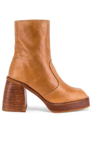 Free People Ruby Platform Boot in Tan. - size 39 (also in 36, 37, 37.5, 38, 38.5, 40, 41) | Revolve Clothing (Global)