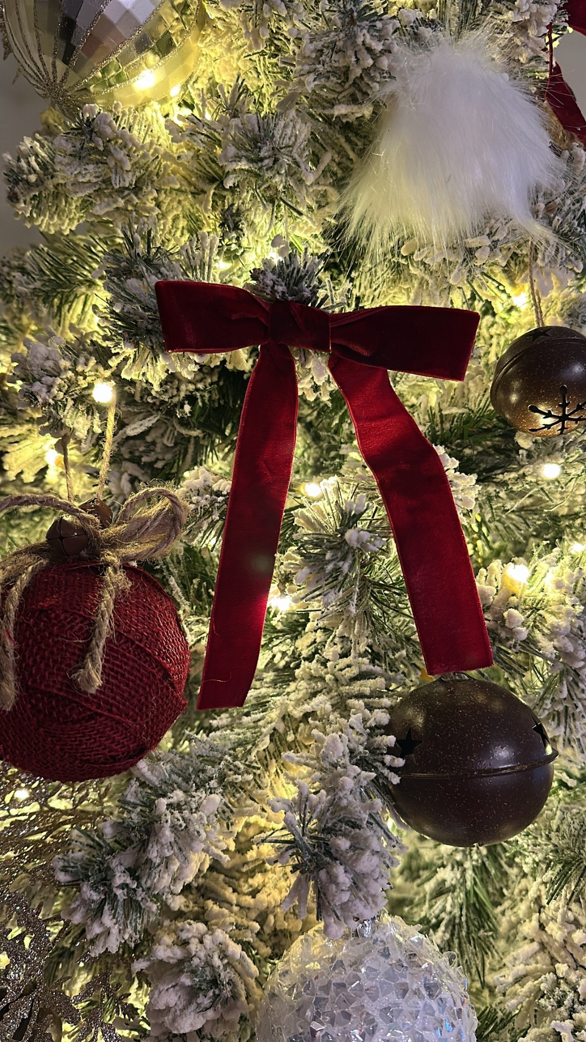 Obsessed with these velvet bows that go on your Christmas tree from Amazon! They are so cute! 

#LTKFindsUnder50 #LTKHoliday #LTKSeasonal