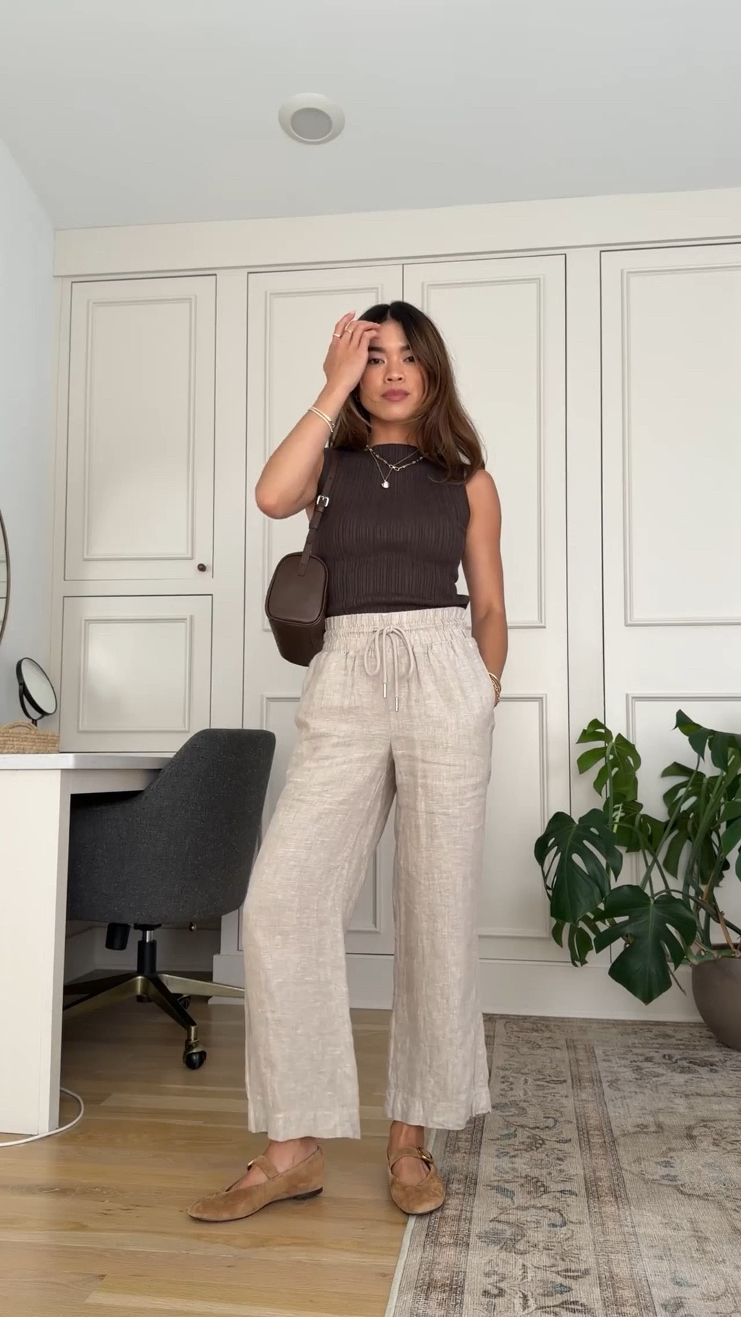 The perfect effortless summer outfit from @Quince. I love this cashmere tank, it feels so good on and looks amazing!

Sizing info: 
Quince 100% European Linen Wide Leg Pants - XS in 26in inseam in Flax 
Quince Cotton Cashmere Ribbed Tank - XS in Mocha Heather

 petite fashion, get dressed with me, outfit inspiration, ootd, nashville outfit, Nashville influencer, petite style, vacation style, casual outfits, mom style, petite pants, spring outfits, spring outfit info, spring pants, spring outfit idea, spring top, summer pants, quince pants, linen pants, spring tee, summer tee, summer linen pants, quince linen pants, spring shoes,  

 

#LTKSeasonal #LTKPetite #LTKootd