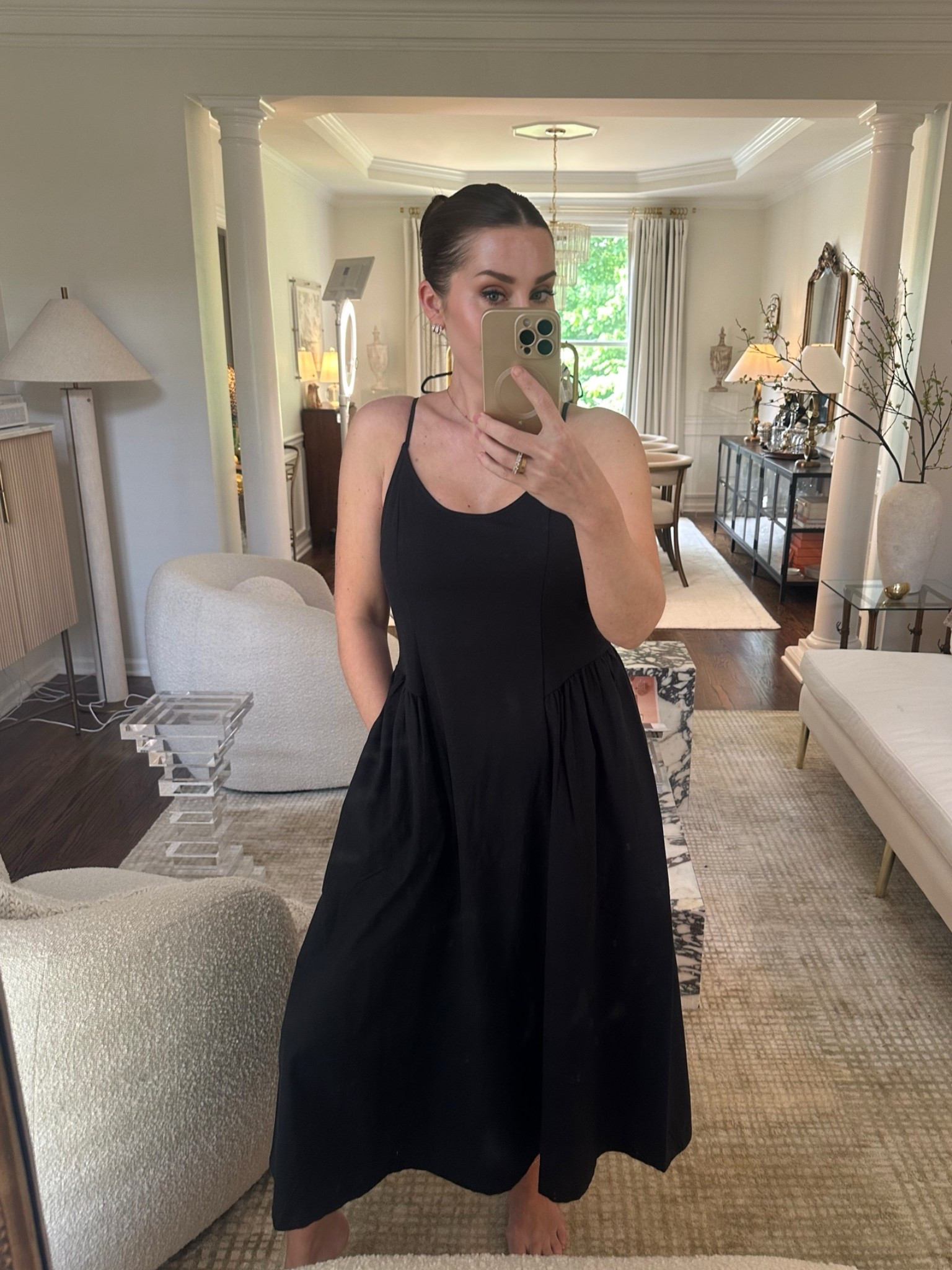 Perfect affordable dress 💫
Linen- like soft material, I got my true size (m), but I definitely could’ve sized down.