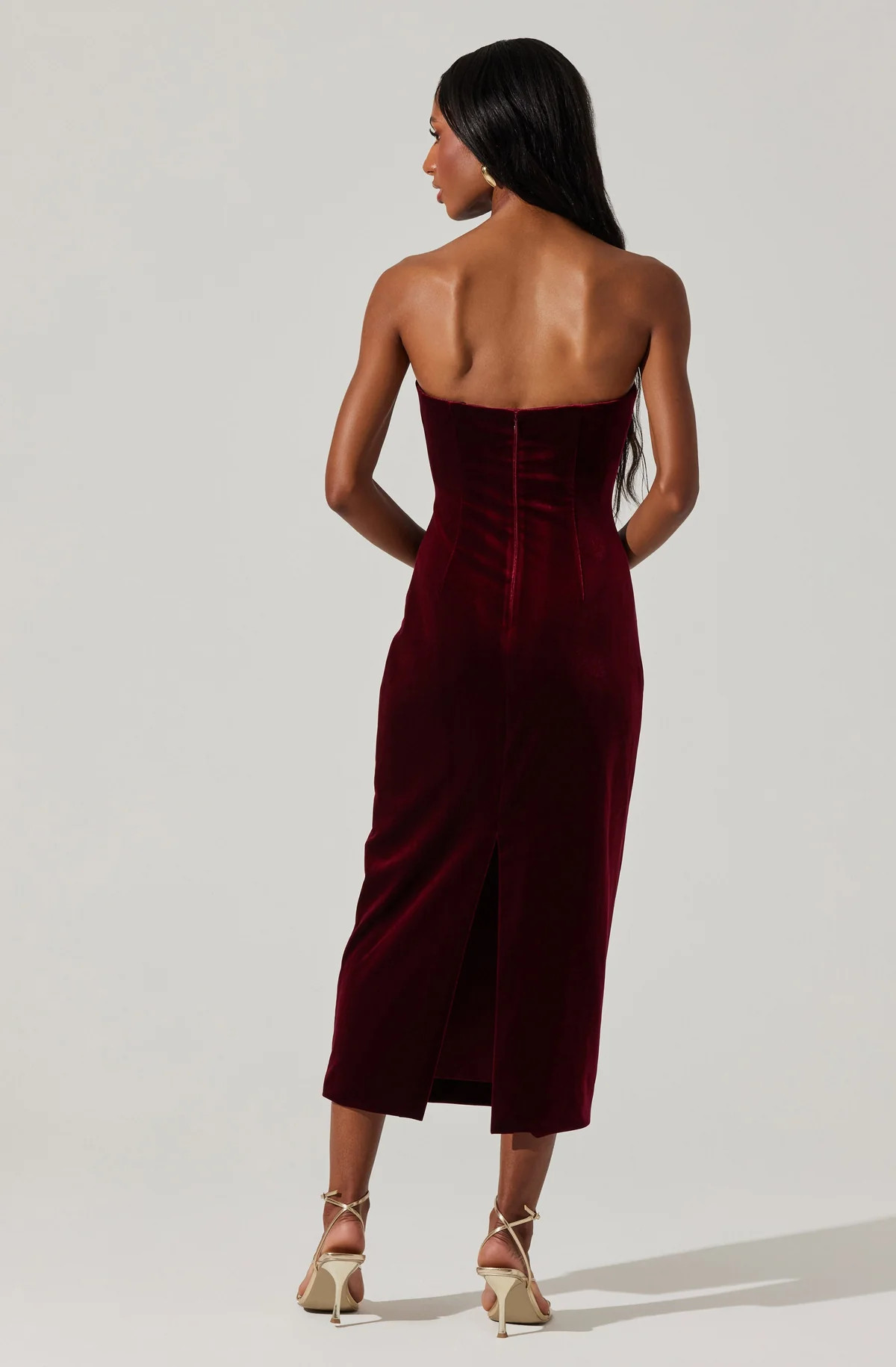 Arista Sweetheart Velvet Midi Dress | ASTR The Label (US)