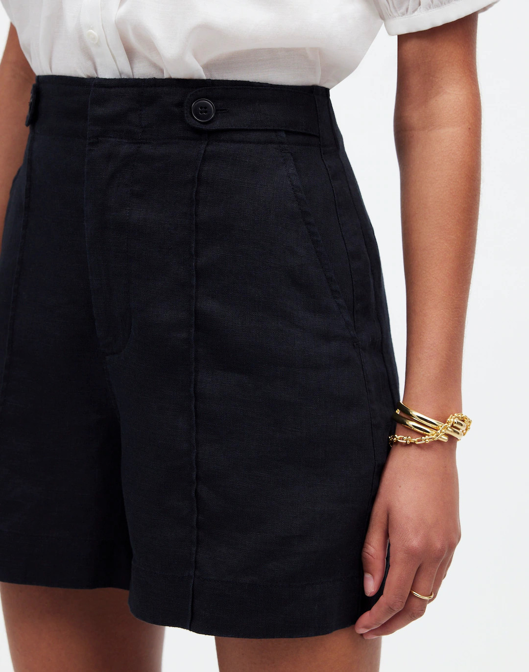 Clean Button-Tab Shorts in 100% Linen | Madewell