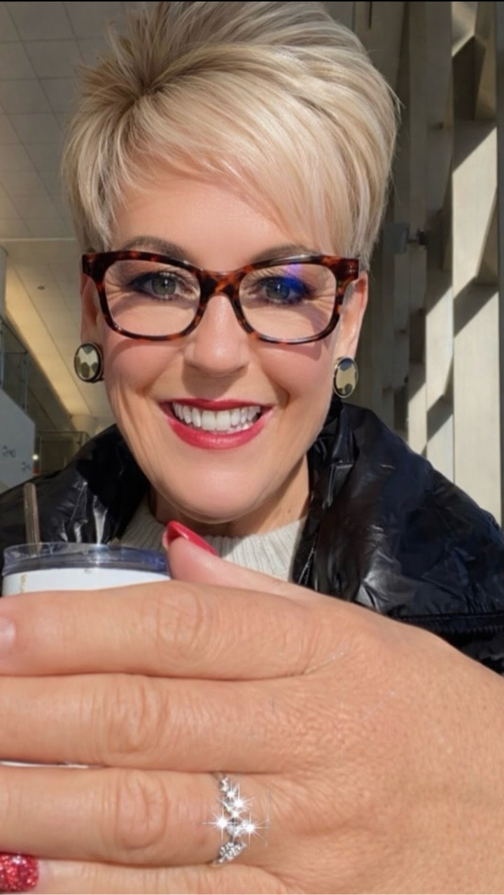 Moissanite Rings
Wedding Rings