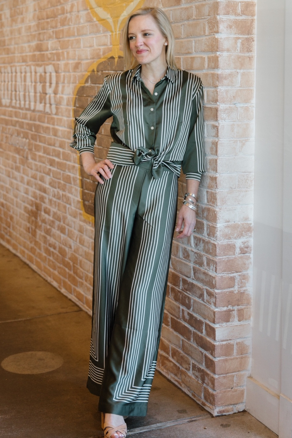 Ready, “SET”, Go! 

Everything at @LOFT is 40% plus an additional 20% off. It’s crazy!! Links many of my favorite purchases!! 