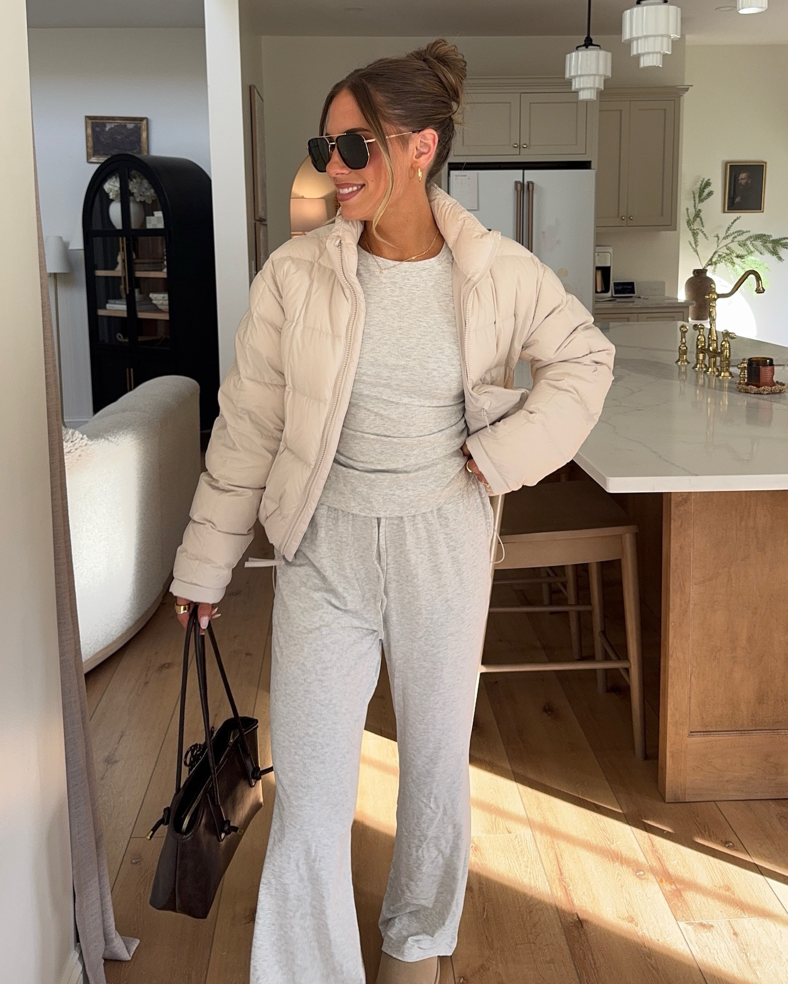 The prettiest warm white 
Perfect for layering 😍

Aritizia puffer 
Puffer jacket 
Winter coat 

#LTKSeasonal #LTKGiftGuide #LTKActive