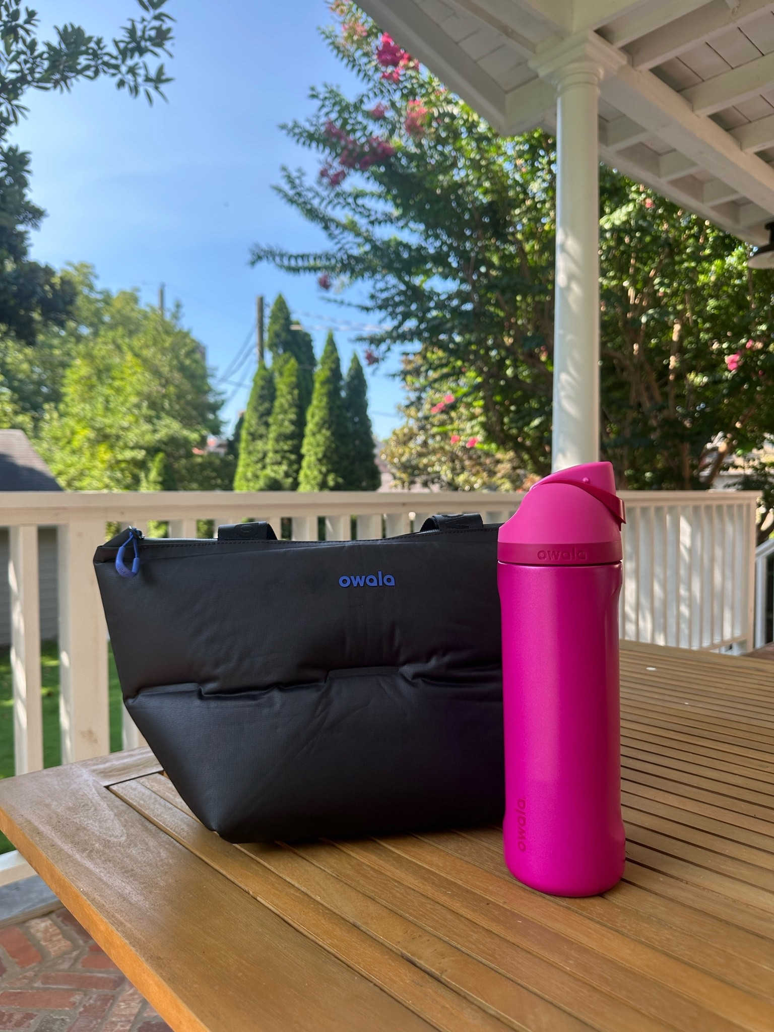 #AD the easiest cooler and water bottle to take on the go! 

#TargetPartner #OwalaPartner @target @owala