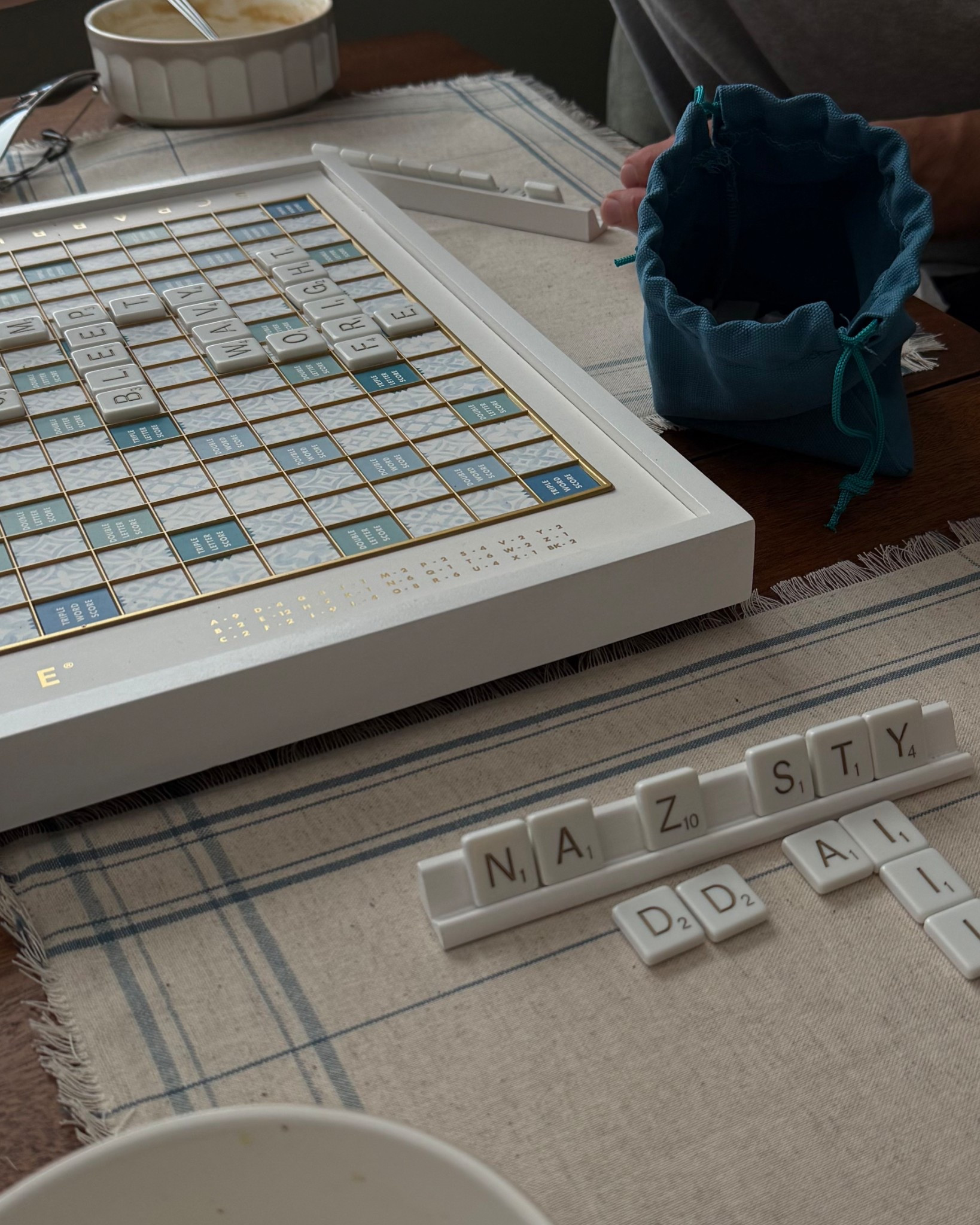 morning games ☕️🤍☁️
plan a “zesty” // plan b “nasty”



#LTKHome