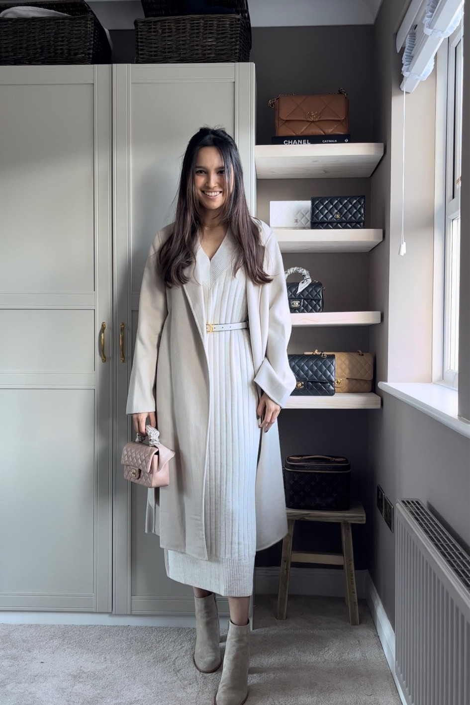My favourite knit dress styled with a cream Dior belt, beige suede boots and my Chanel mini top handle for a dressy feel🥰

#LTKunder50 #LTKfit #LTKstyletip