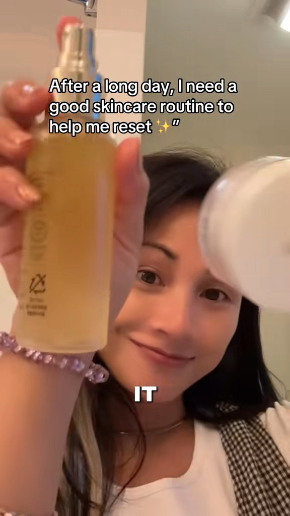 Linked all my d’Alba favorites here so you can shop the cleanser, mist, serum, and night cream in one place. 💛🧴Tap to shop every d’Alba product I used in this routine” #d'Alba #skincaremusthave

#LTKU #LTKBeauty #LTKOver40 #LTKSaleAlert