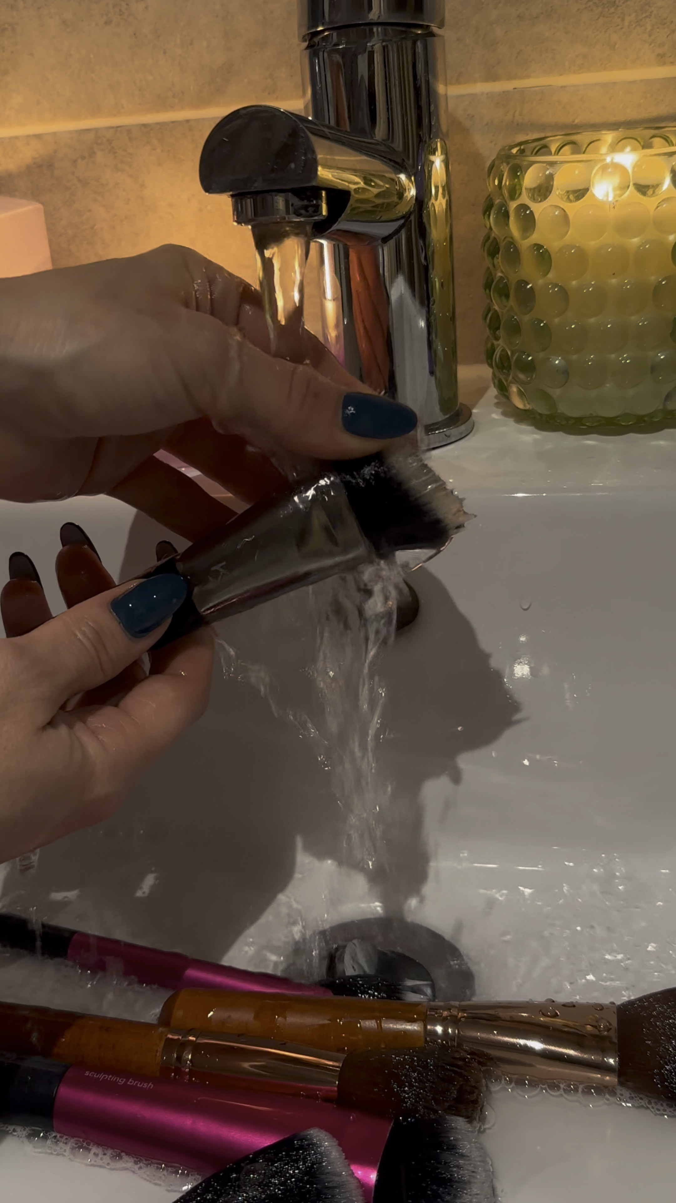 things I’ve been avoiding: cleaning my brushes 🫧🧚

#hairbrush #makeupbrushcleaning #asmr #brushcleaning #cleanwithme #cleaningmotivation #satisfying #tangle

#LTKbeauty #LTKVideo #LTKMostLoved