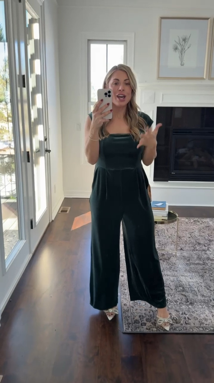 This stunning emerald green jumpsuit is just $25 dollars today at Old Navy!! Chic and the e perfect fit for any holiday party you have this season! Paired with a sparkly heel, I feel so confident in this look!

I’m in a size medium regular 

Old navy, sale of the day, holiday fit,
Christmas party fit, holiday party dress 

#LTKHoliday #LTKSaleAlert #LTKSeasonal