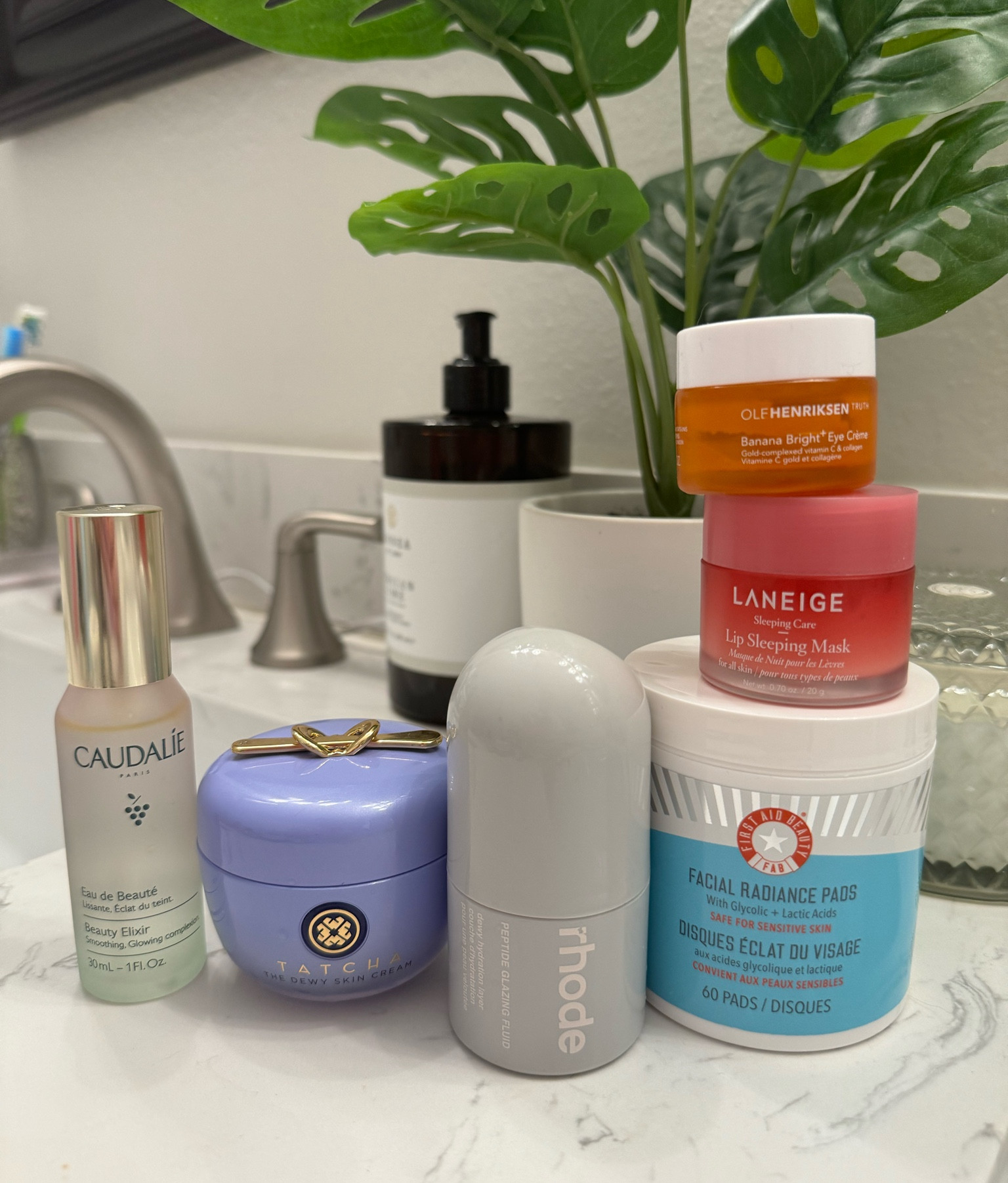 My morning dewy skin routine. Makes me look so fresh and hydrated every day!! 


#LTKbeauty #LTKGiftGuide
