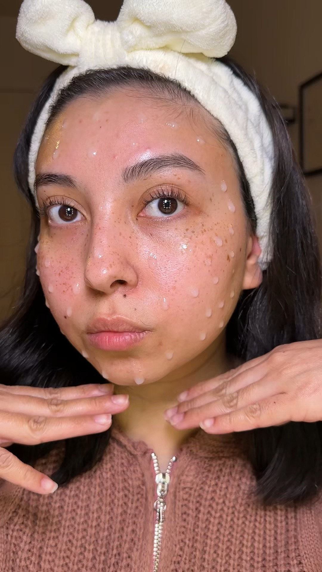 Putting tiny needles on my face #skincare #microneedling #ampoule #mediheal #facemask

#LTKStyleTip #LTKWatchNow #LTKBeauty