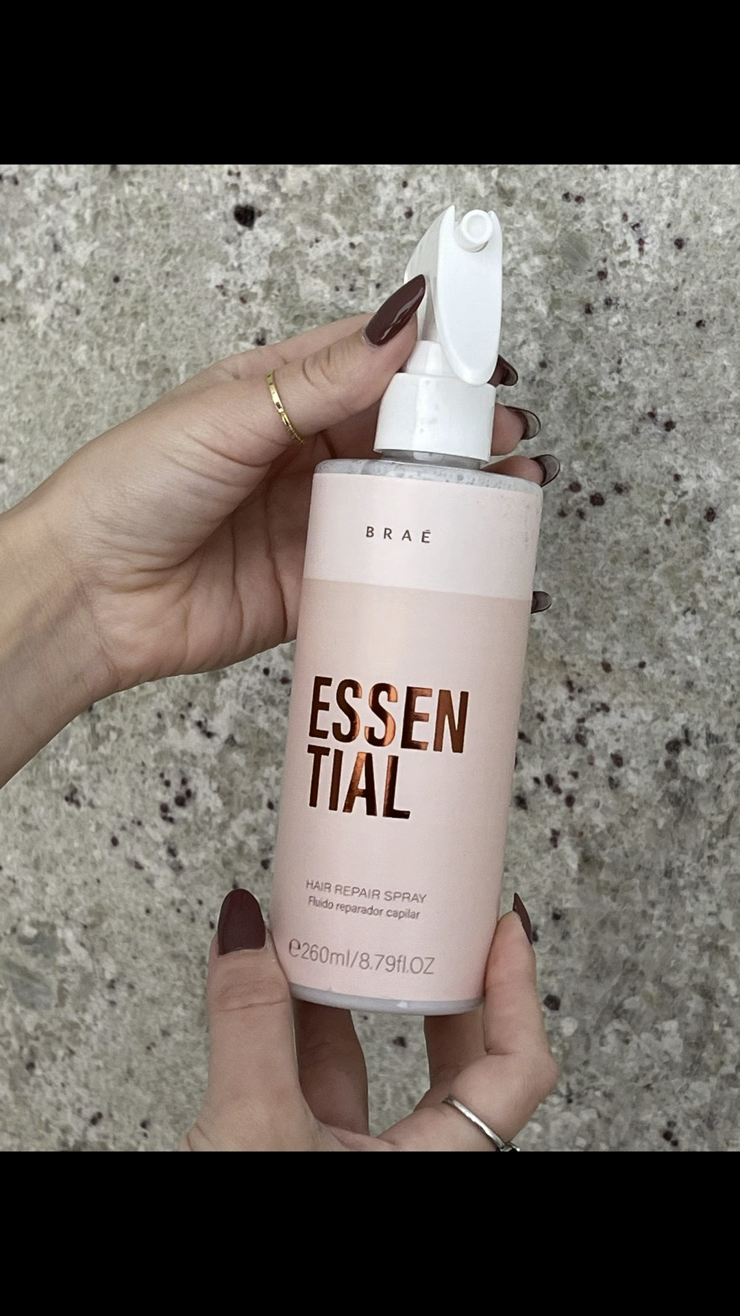 Dia de tratar os cabelos com Braé💗empresa de cosméticos de capilares de alta qualidade e que tem produtos para todos os tipos de cabelos como o Essential! Usei ele na etapa de reparação e amei demais o resultado no meu fio😍 super recomendo essa experiência com Braé! Agora o queridinho da internet já está na minha rotina de cuidados, e tb pode estar na sua! Encontre o seu aqui embaixo💋💋

@ltk.brasil 
#ltkconbr2023
#LTKFind 

#LTKbeauty #LTKbrasil