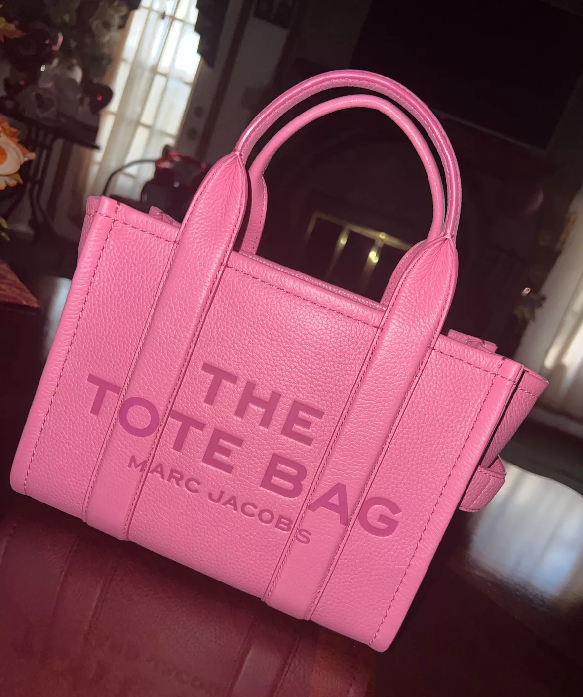 Marc Jacobs The Medium Leather Tote Bag In Pink