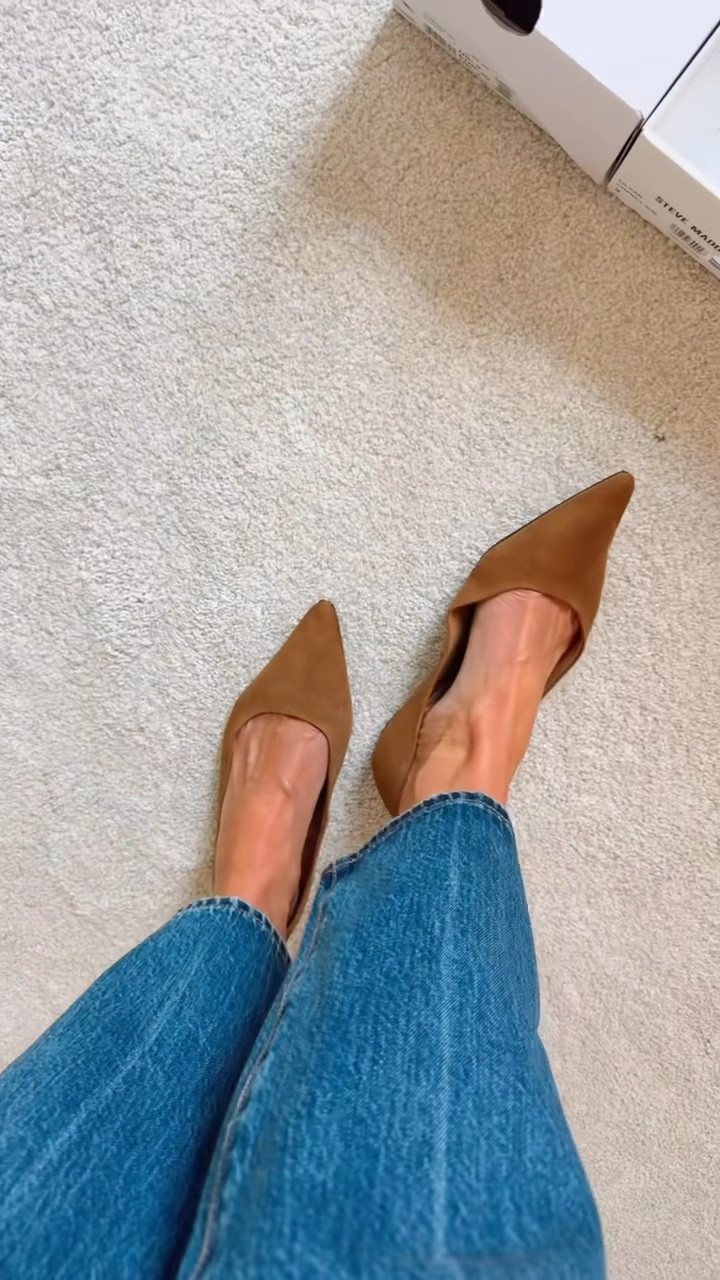 I picked up the cutest suede pointed flats for everyday wear and a gorgeous pair of chocolate brown slingbacks when I want something a little more dressed up. Both are comfortable, true to size (I'd size up if you're between sizes), and such classic styles you'll wear for seasons to come.🫶🏻

@DSW #MyDSW #ad DSW’s BDAY SALE-ebration • July 23–August 2 • $20 off select Just Dropped styles • No code required • *Exclusions apply

#LTKSeasonal #LTKWorkwear #LTKootd