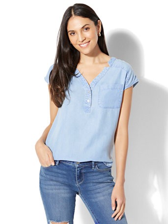 Soho Soft Shirt - One-Pocket Short Sleeve - Ultra-Soft Chambray | New York & Company