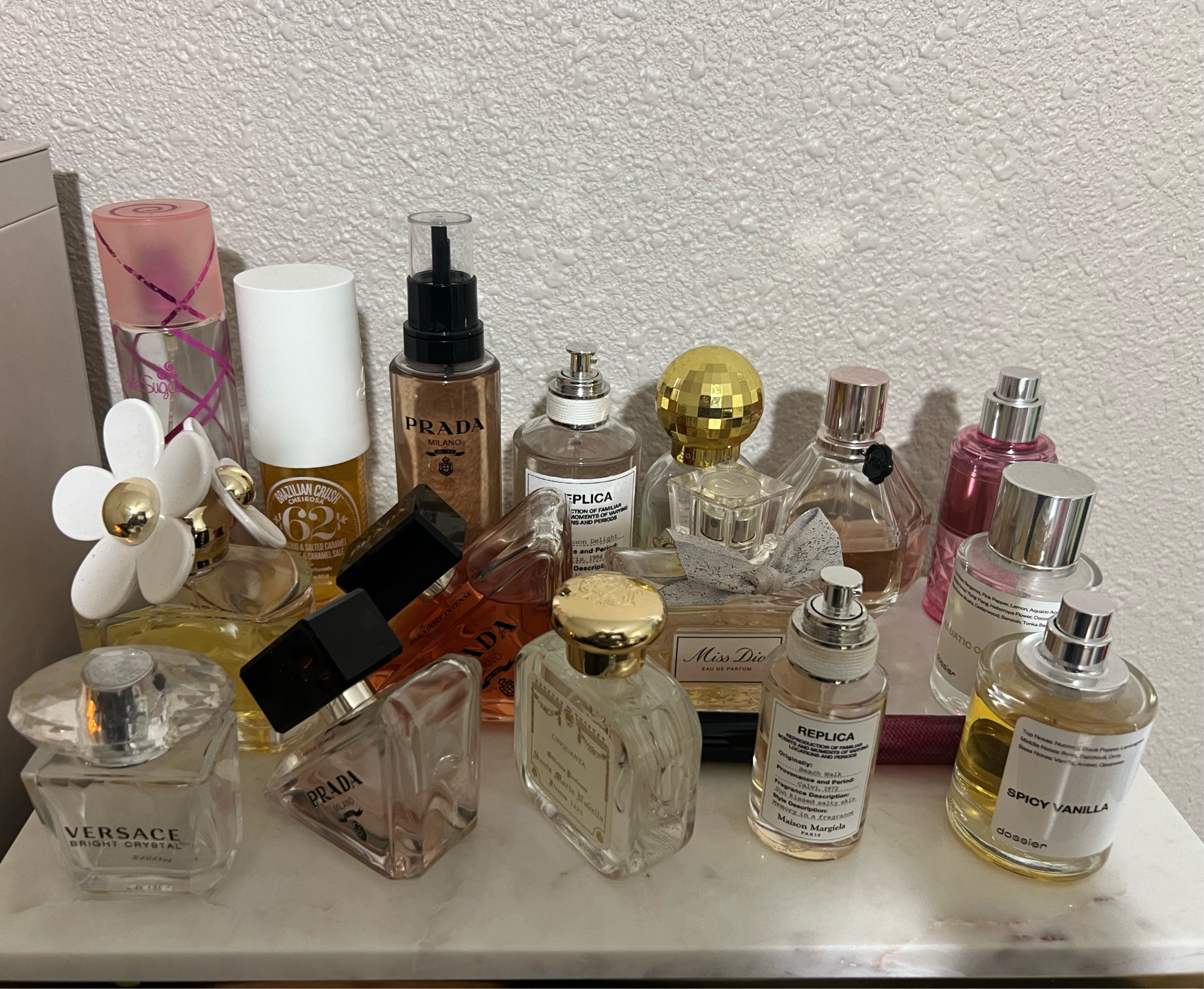 Fragrance 
Perfume 
#perfume 
#fragrance 
#scent #beauty 

#LTKBeauty