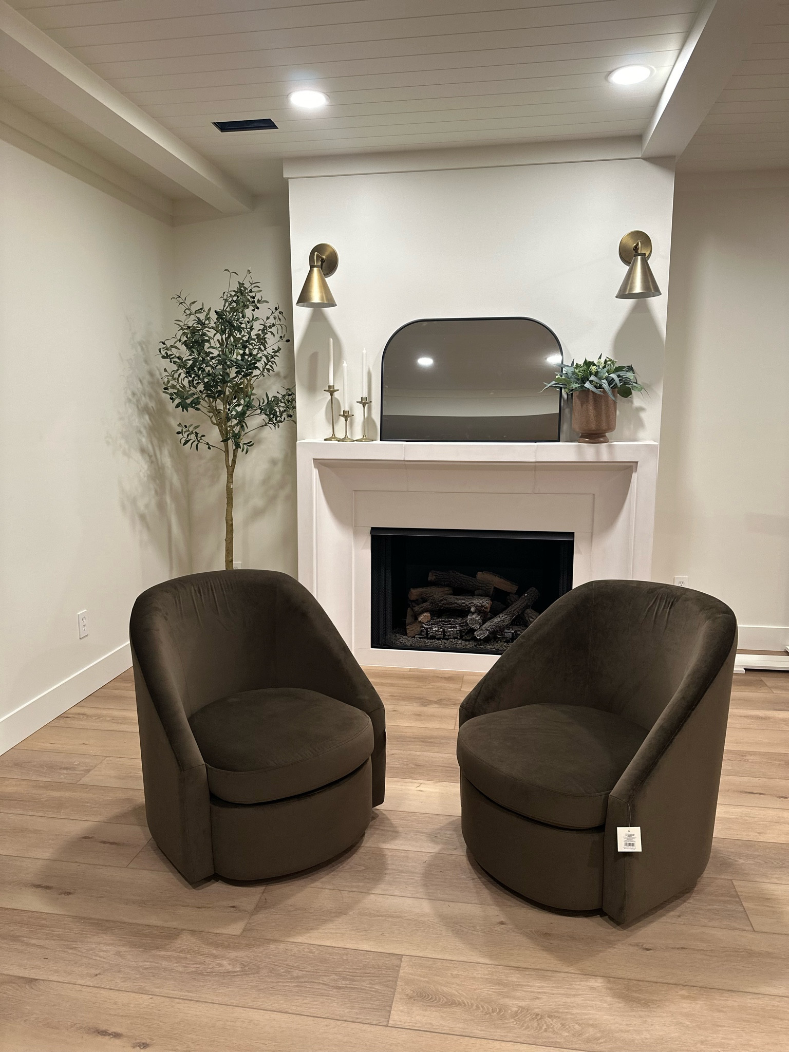 Fireplace decor 

#LTKSaleAlert #LTKHome #LTKStyleTip