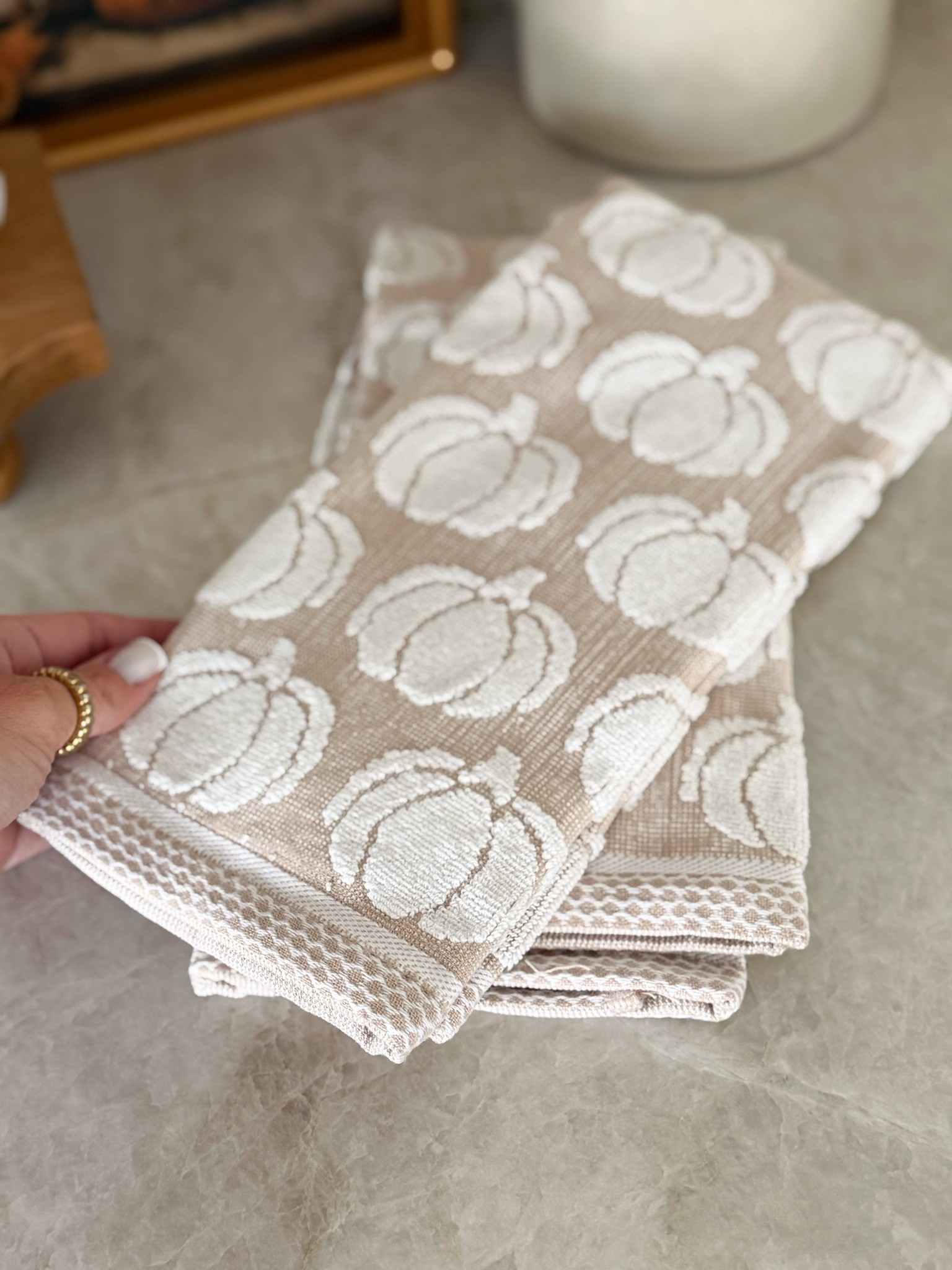 How cute are these pumpkin tea towels?!

#LTKSeasonal #LTKHome #LTKdayinmylife