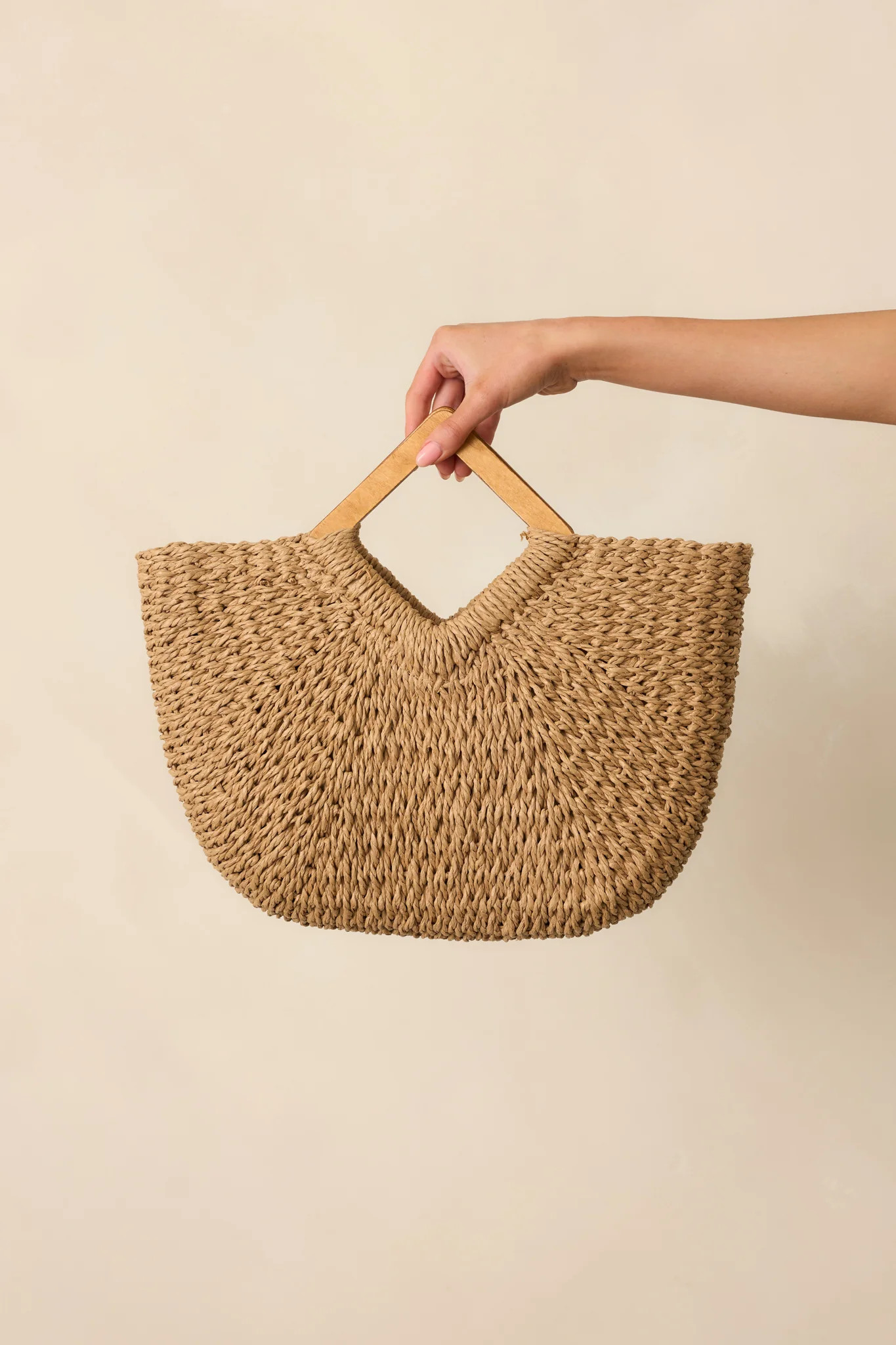 Changing Tides Tan Raffia Woven Wooden Handle Handbag | Red Dress