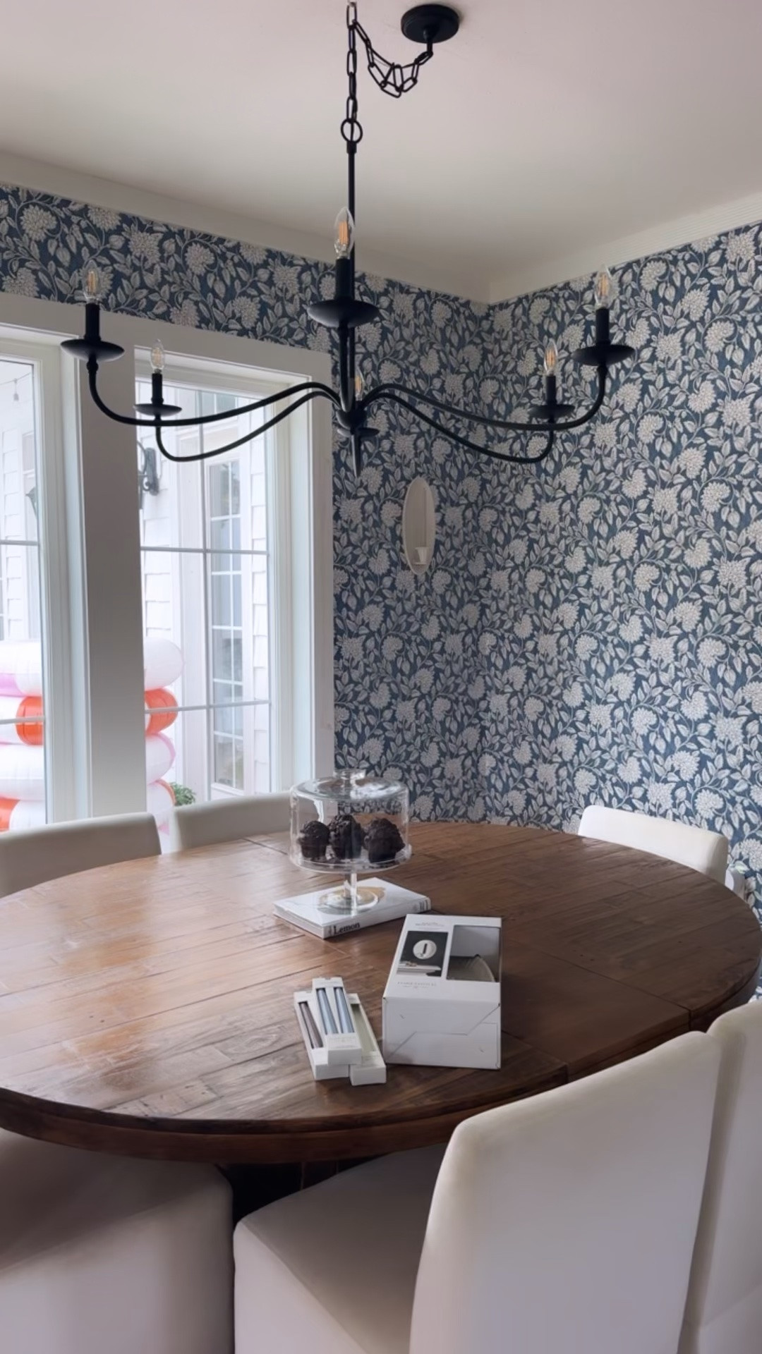 I cannot get enough of this WALLPAPER!!! Absolutely gorgeous & adds so much cozy & happy in our little dining room!!! This ivory ceramic wall sconce from @Target is perfect & adds the perfect touch! #target

#LTKHome #LTKSeasonal #LTKdayinmylife