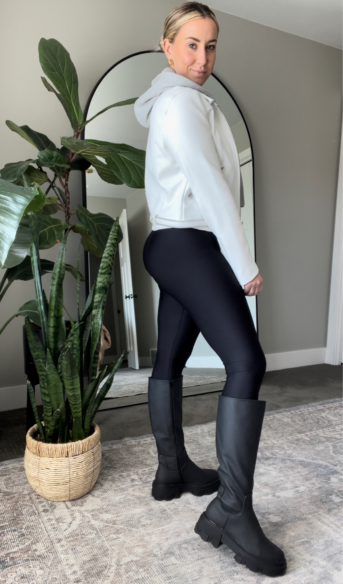 Bodysuit outfit 🖤

Bodysuit: L
Leather coat: BLANKNYC -L - linked similar 
Boots: TTS

#LTKfit #LTKshoecrush #LTKSeasonal