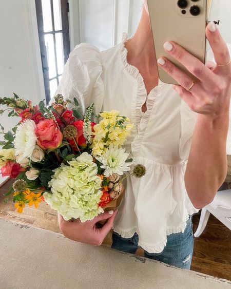 White top under $100  🤍 Perfect for spring! Wearing size S.



Spring Outfits, Spring 2023, Spring 2023 Outfits, Spring Fashion, Spring Tops, White Blouse, Shopbop Sale, Ruffle Top, Cute Tops, Casual Tops 

#LTKunder100 #LTKstyletip #LTKSeasonal