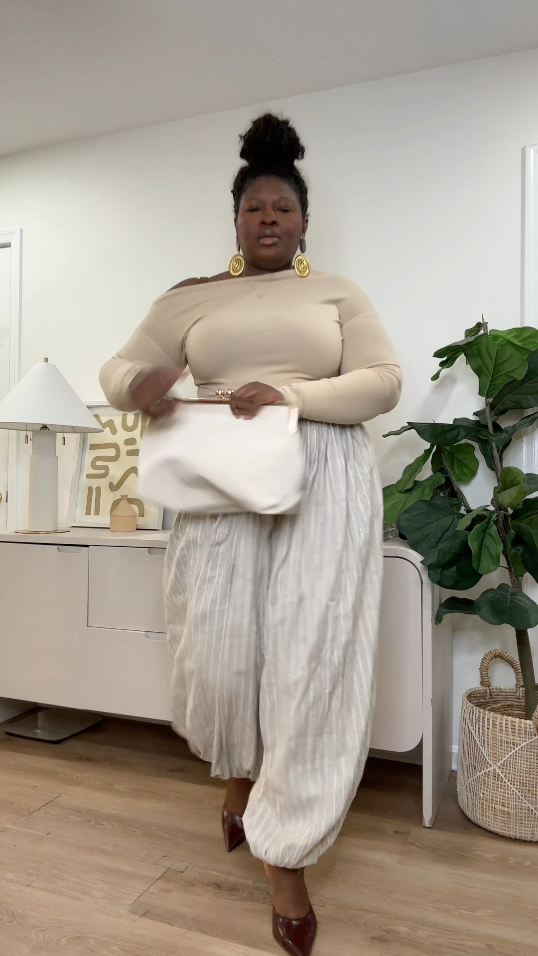 Saving this outfit for days when comfort comes first but style still matters. The neutral tones, soft textures, and relaxed fit create an easy fall look that works for brunch, gatherings, and everyday plans. Fall Outfit Ideas, Neutral Fall Outfit, Wide Leg Pants Outfit Ideas, Thanksgiving Outfit Inspiration, Cozy Chic Style, Elegant Fall Fashion, Plus Size Outfit Ideas, Minimalist Wardrobe, Everyday Fall Look, Capsule Wardrobe Essentials

#LTKootd #LTKSeasonal #LTKMidsize
