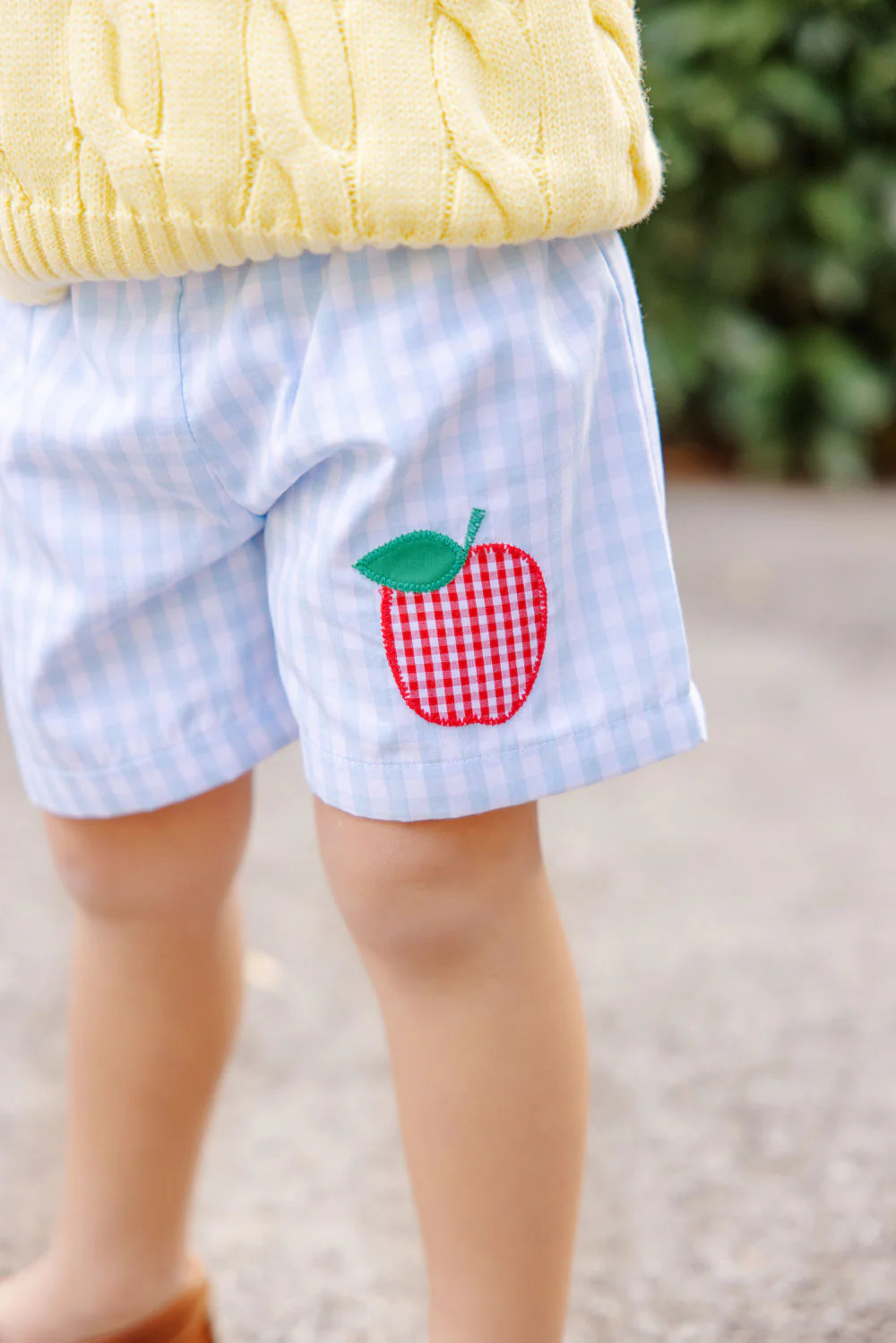 Shelton Shorts - Buckhead Blue Gingham with Apple Applique | The Beaufort Bonnet Company
