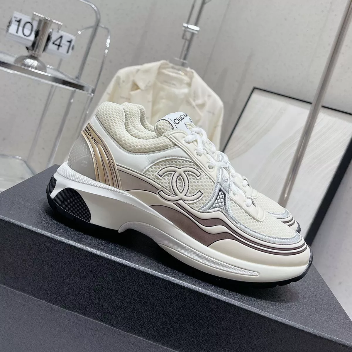 CHANEL, Shoes, Chanel 23a Low Top Sneakers