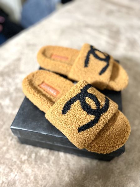 CC Fuzzy Slides that are truly comfortable! Gonna pair these with some cute socks and sweatpants for a cold weather street wear look!


Chanel slides, fall fashion, winter shoe, house slippers, gifts for her

#LTKshoecrush #LTKGiftGuide #LTKstyletip