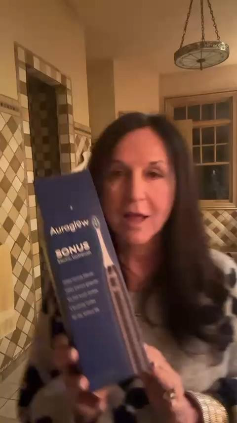Upgrade your oral care game with the AURAGLOW Sonus Electric Toothbrush! With 5 cleaning modes and powerful sonic tech, it’s a total game changer for a brighter smile. Plus, that 30-day battery life and sleek travel case make it perfect for on-the-go!#LTKhome #OralCare #AuraGlow #ElectricToothbrush #BeautyTech #SelfCareRoutine #SmileBright #TechFinds #TravelEssentials #HealthySmile #BathroomMustHaves 

 #LTKGiftGuide #LTKHoliday #LTKBeauty