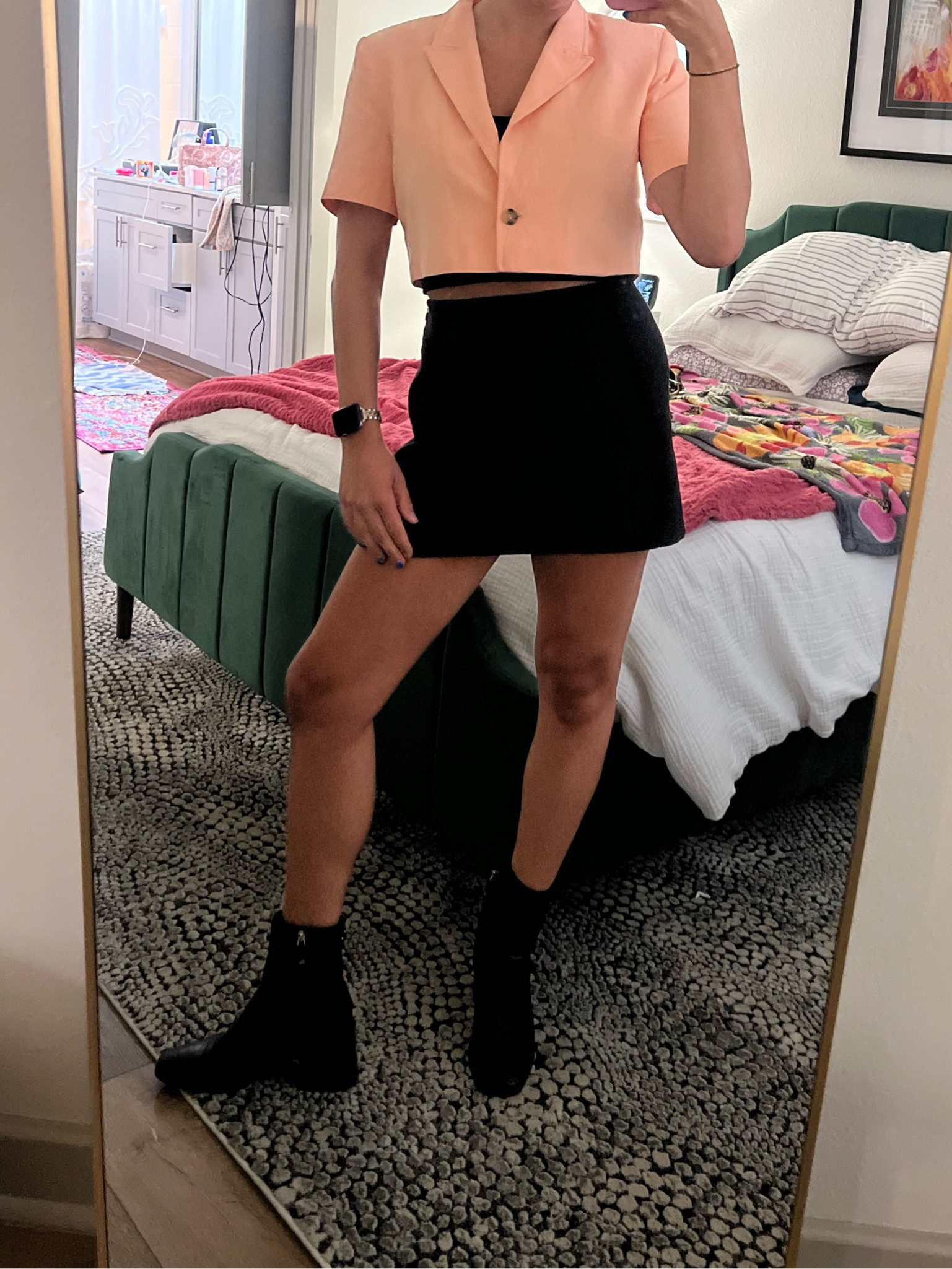 friday night 🍑🍸🪩

#LTKStyleTip #LTKSeasonal