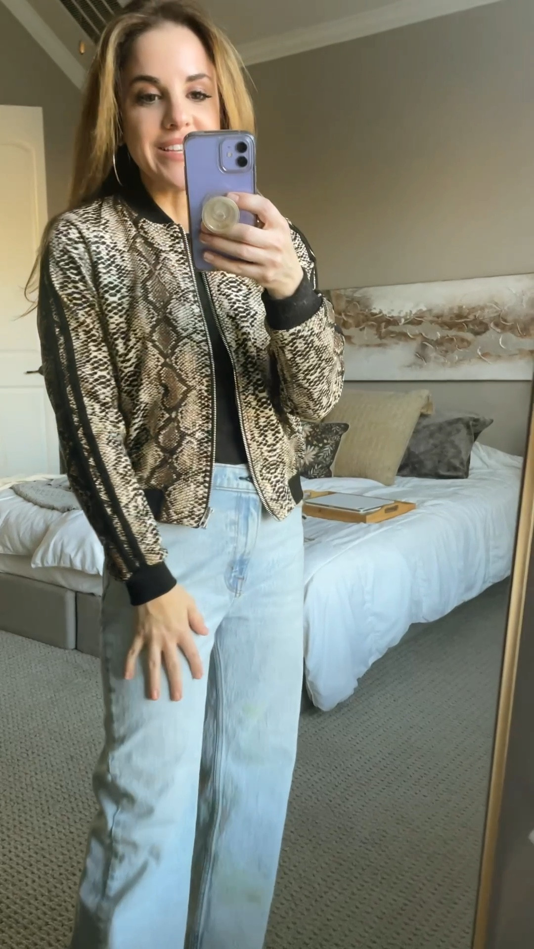 The best #bomberjacket! #floerns #amazonfind #collab

#LTKunder50 #LTKstyletip #LTKsalealert