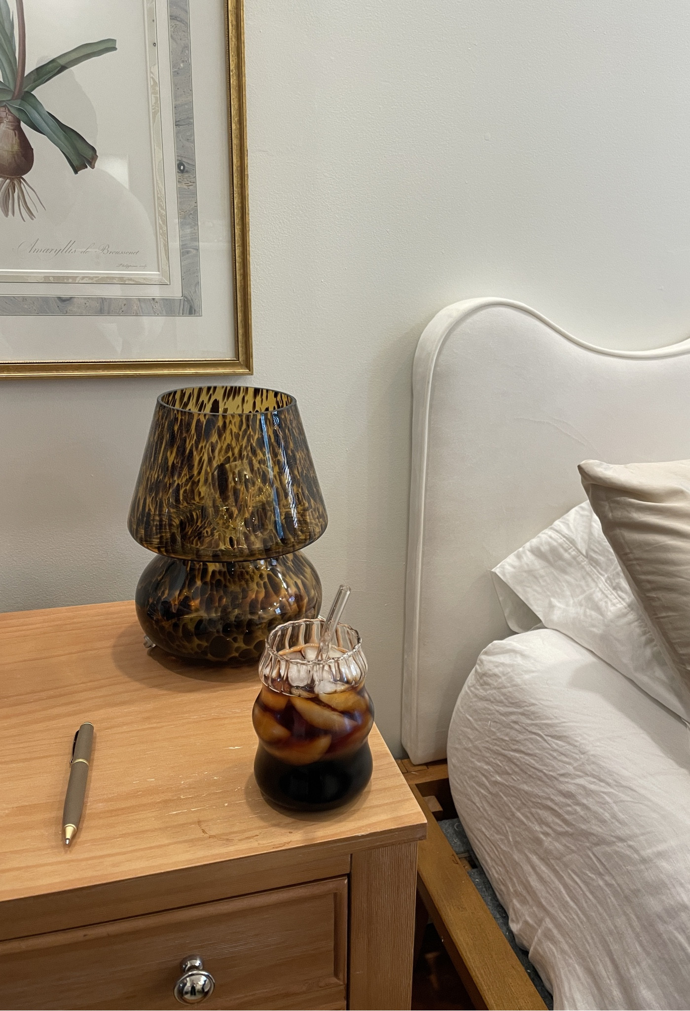 Lamp & cup links

#LTKFindsUnder50 #LTKMens #LTKHome