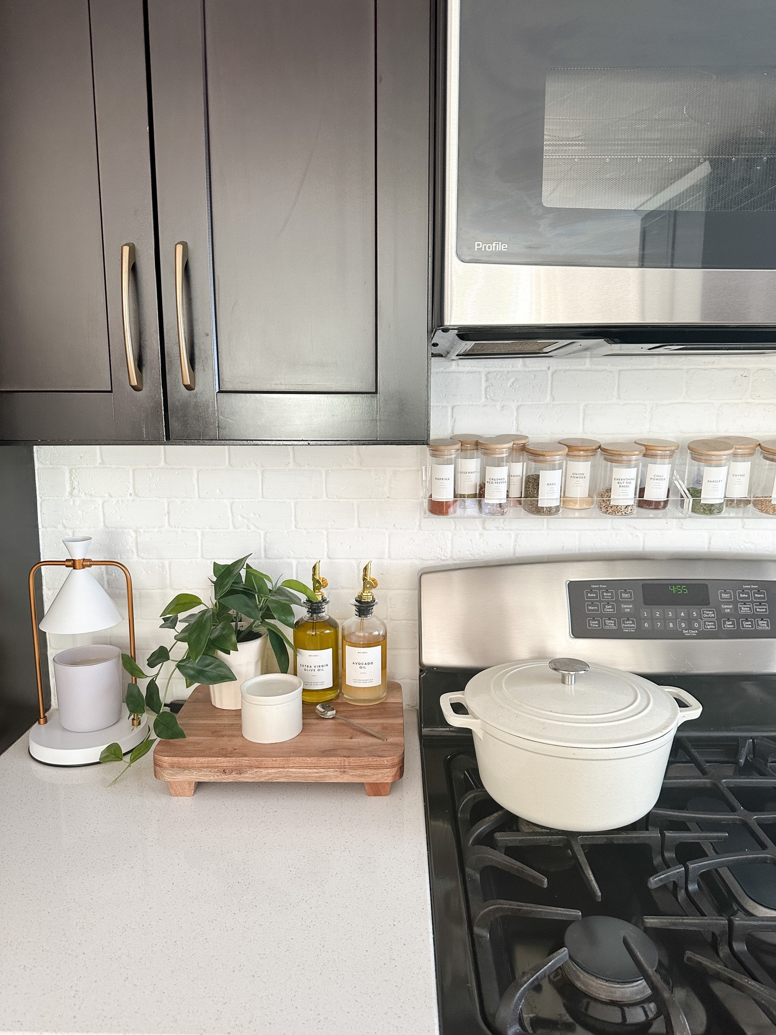 Countertop clutter can add up quickly! The key to minimizing clutter it to find items that are both functional and pretty  