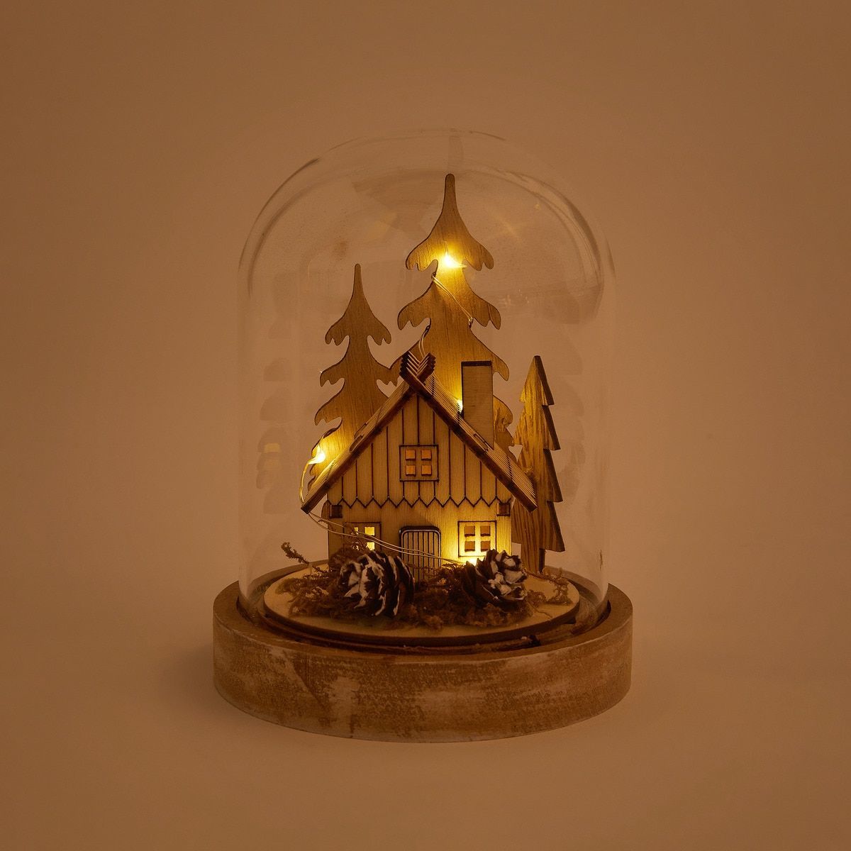 Maison rustique dans capsule avec 10 LED Noël | La Redoute (FR)