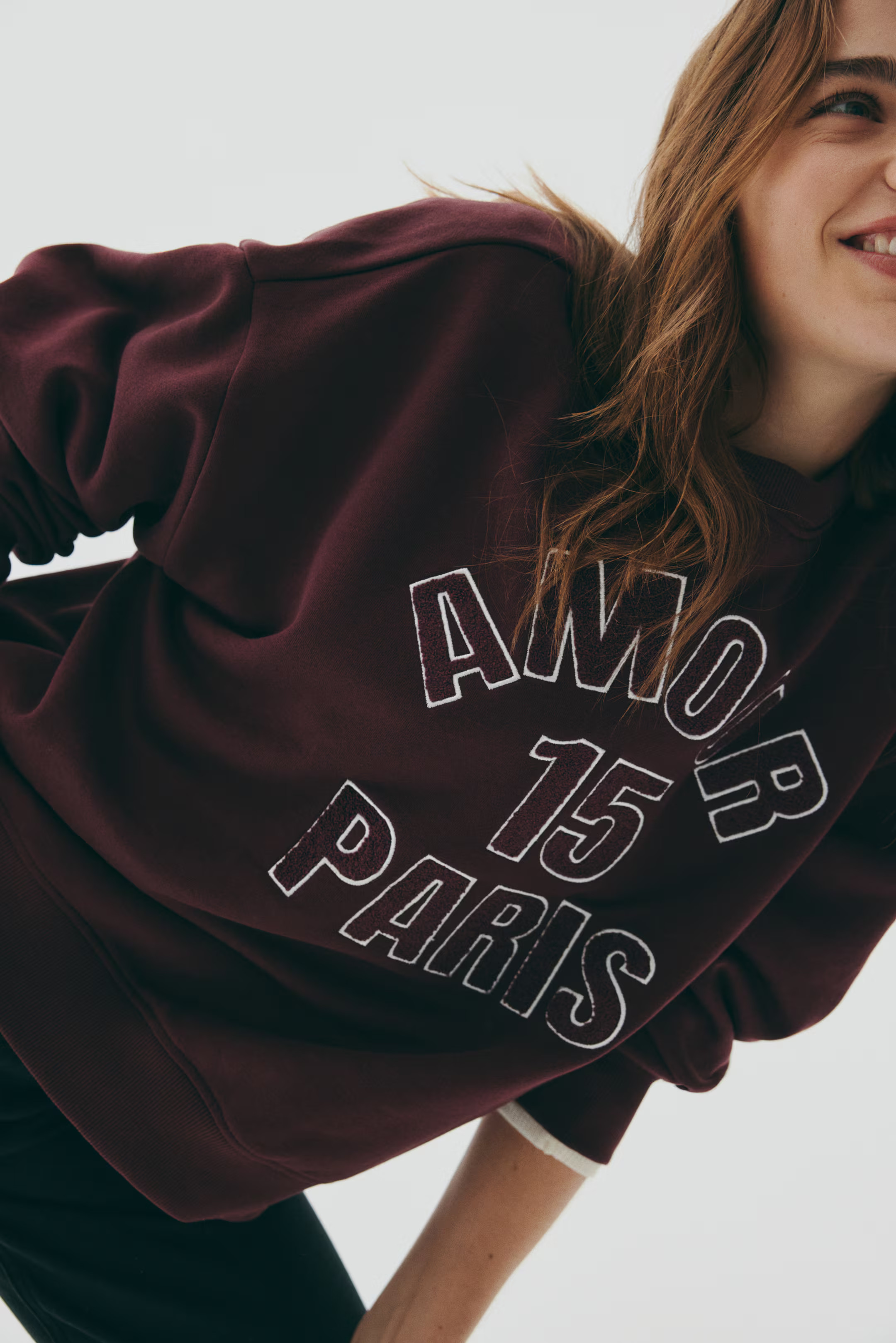 Motif-detail sweatshirt - Burgundy/Amour - Ladies | H&M GB | H&M (UK, MY, IN, SG, PH, TW, HK)