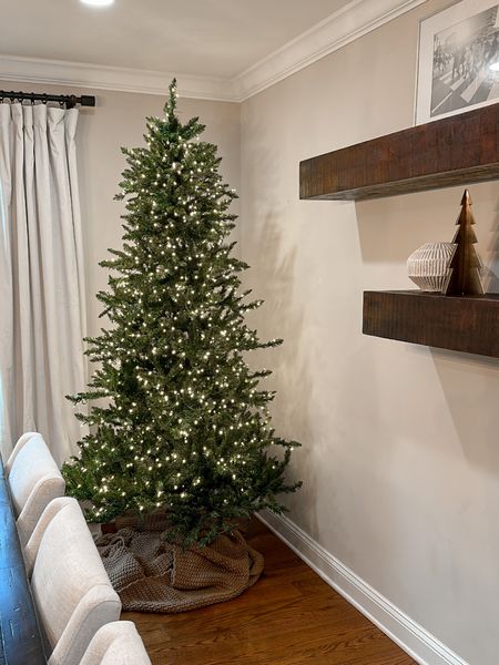 Christmas tree, dining room, holiday style, Christmas decorations, velvet curtains

#LTKhome #LTKSeasonal #LTKHoliday