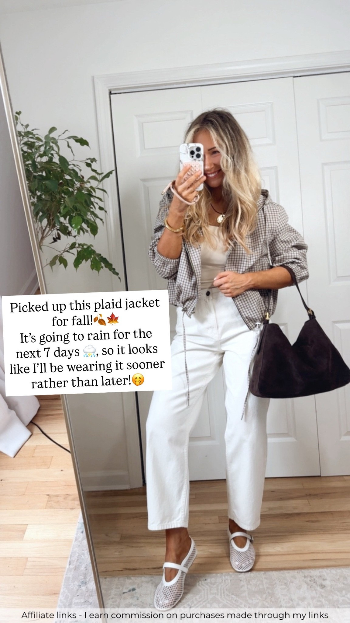 Affiliate links - I earn commission on purchases made through my links 

Zara jacket
Zara white jeans
Amazon mesh flats
Chocolate brown suede bag
Early fall outfits