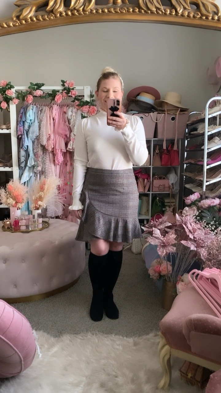 Cozy sweater from Cece (available at Nordstrom) 💖 

#LTKstyletip #LTKVideo #LTKSeasonal