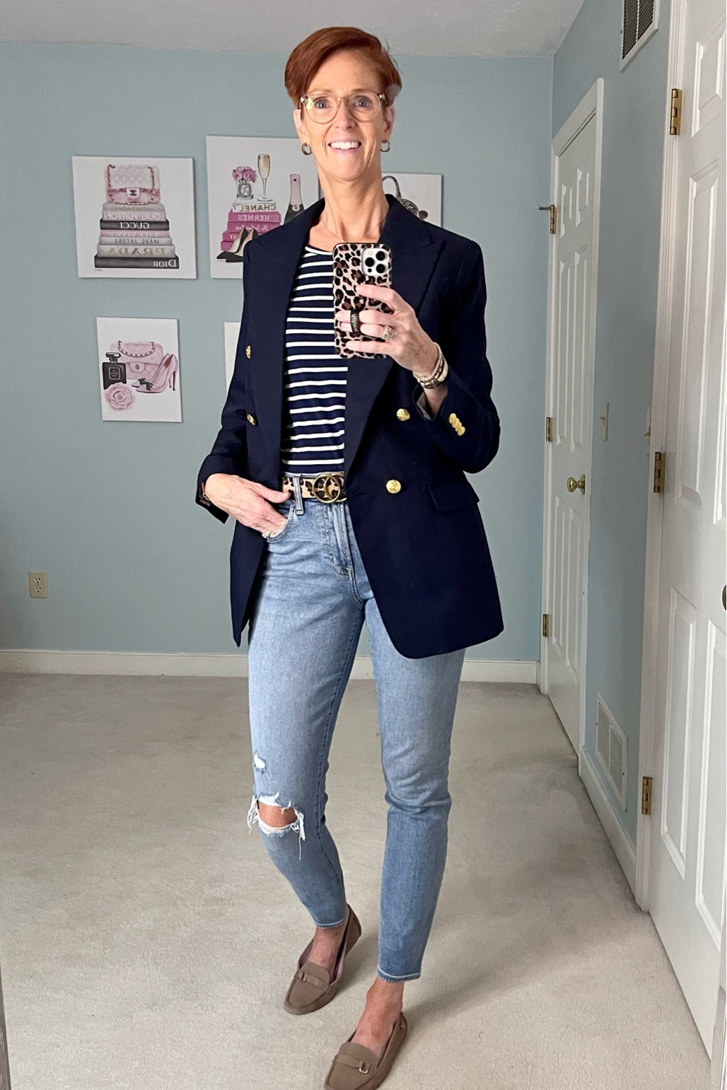 Stripes are a year round classic piece in my wardrobe.

Striped top outfit, blue blazer outfit, distressed jeans, fall outfit, classic outfit

#LTKstyletip