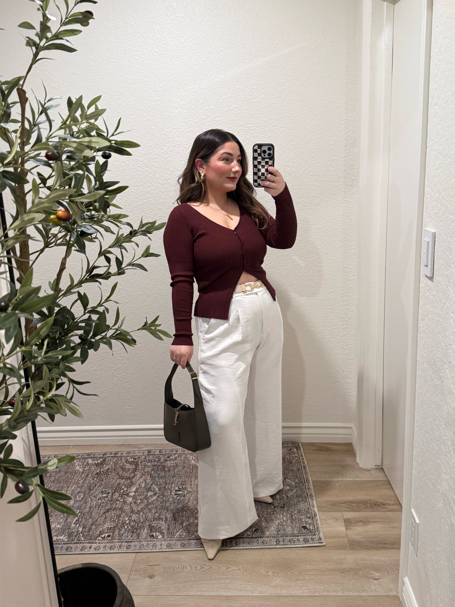 Mama’s first night out!!
Top size small
Trousers size 29 short (they run true to size I should be in a 28)
Lipstick color classic

#LTKFindsUnder50 #LTKFindsUnder100 #LTKStyleTip