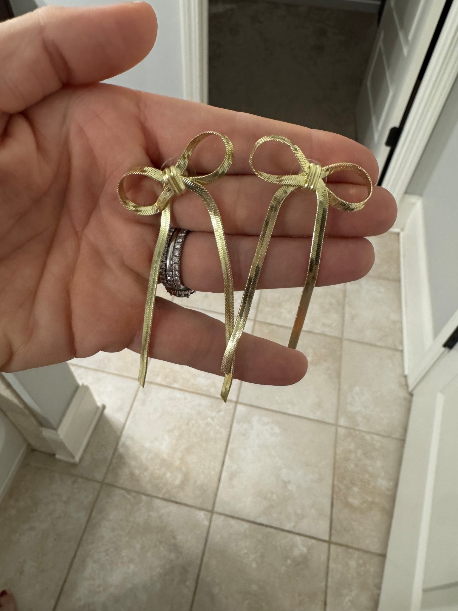 The cutest bow earrings! #Amazon #ChristmasEarrings #Earrings #FestiveEarrings #FestiveJewelry #ChristmasJewelry #ChristmasEarrings #BowEarrings #Bows